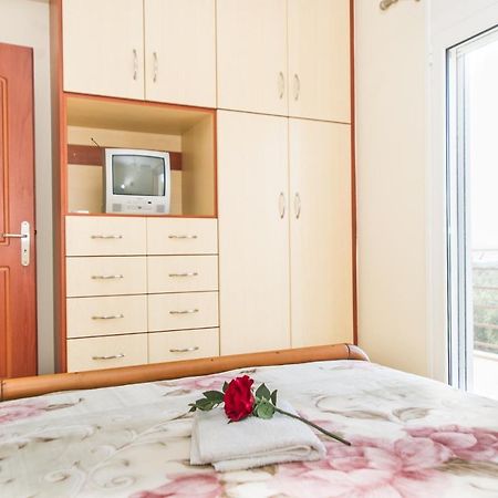 Cozy Flats In An Olive Grove By The Sandy Beach Kanalos Exterior photo