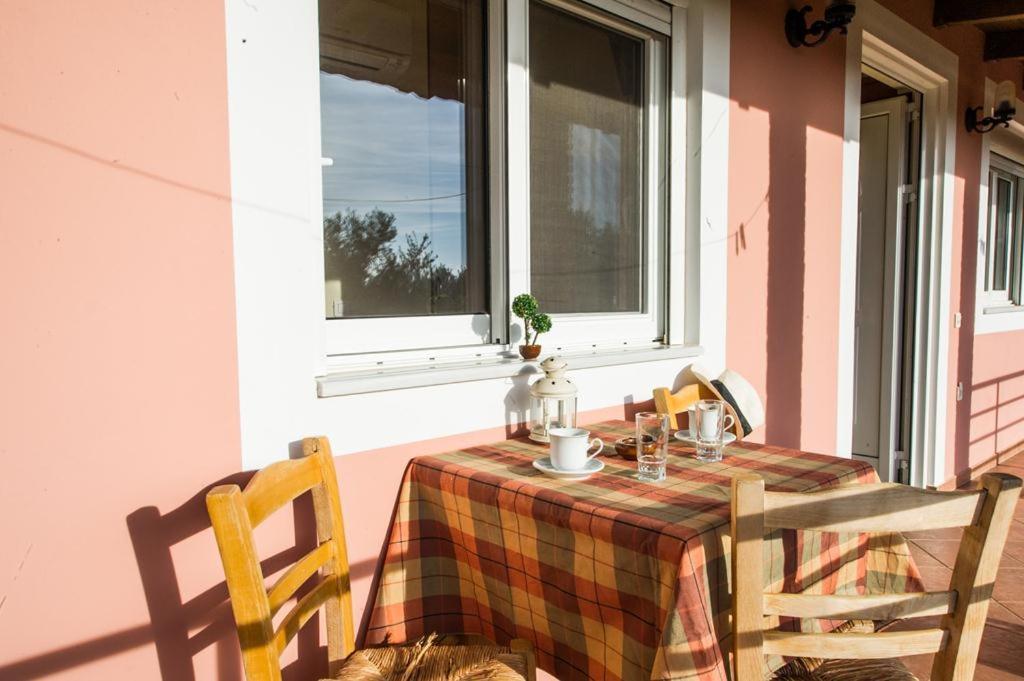 Cozy Flats In An Olive Grove By The Sandy Beach Kanalos Exterior photo